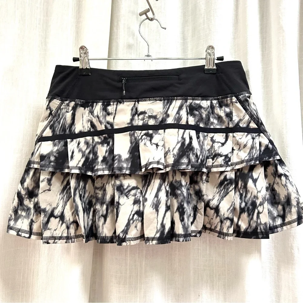 Lululemon Run: Pace Setter Skirt size 6 Great Granite Black Mojave Tan